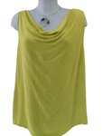 Blusa cuello holgado, hombros descubiertos, espalda ganchillo. 