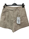 Short con bolsillos