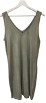 Vestido veraniego de tirante ancho y cuello pico