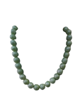 Collar corto de perlas, rosadas o verdes