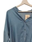 Camisa vaquera manga larga, sin cuello