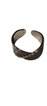 Anillo de acero quirurgico de lineas entrelazadas