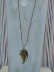 Collar con hoja dorada grande, colgando, edición limitada
