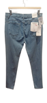 Pantalones vaqueros de mujer con botones en bolsillos