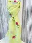 Pashmina de ligera con flores bordadas