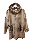 Abrigo con forro Animal Print y capucha