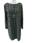 Vestido de cuadros minimalista, moda colegiala.