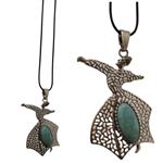 Collar edición limtada con figura bailarina filigrana piedra azul