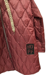 Abrigo acolchado con capucha color burdeos