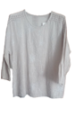 Camiseta de manga tres cuartos, con flores bordadas monocromática