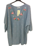 Blusón, flores en escote, talas grandes, oversize