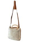 Bolso rectangular de rafia con asa y bandolera