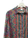 Camisa estampada de seda para mujer.