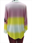 Camisetas con Mickey Mouse sobre fondo pastel