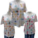 Camiseta manga corta oversize, estampado círculos, cuello V amplio