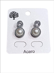 Pendientes con perla colgando, contraste plateado