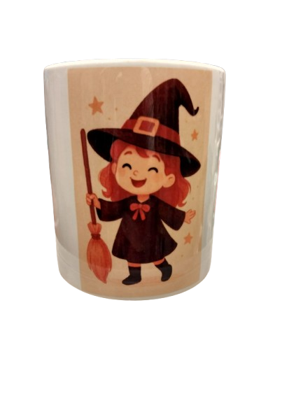 Taza con dibujo de Brujita de pie