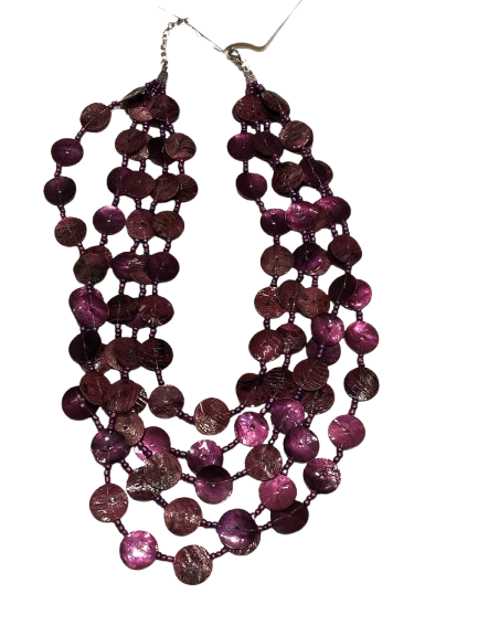 Collar de lentejuelas brillantes moradas