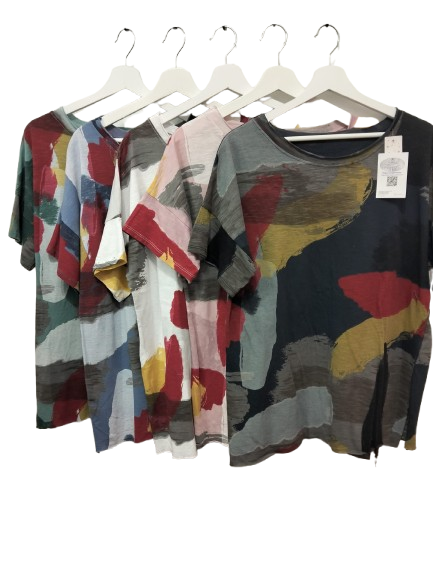 Camiseta de manga corta con estampado abstracto