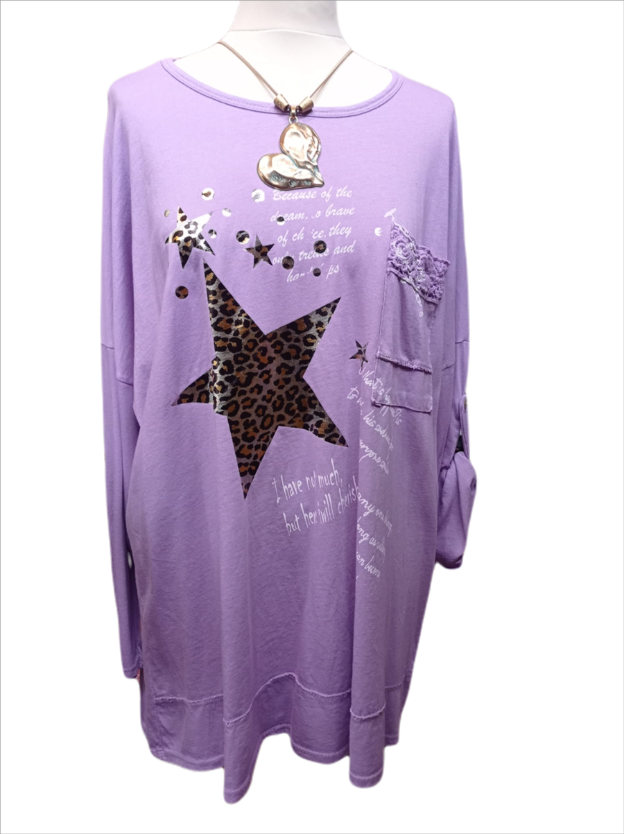 Camiseta larga para tallas grandes, con estrellas animal print