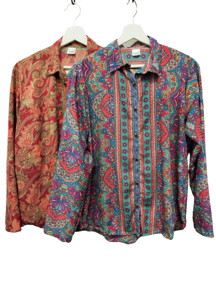 Camisa estampada de seda para mujer.