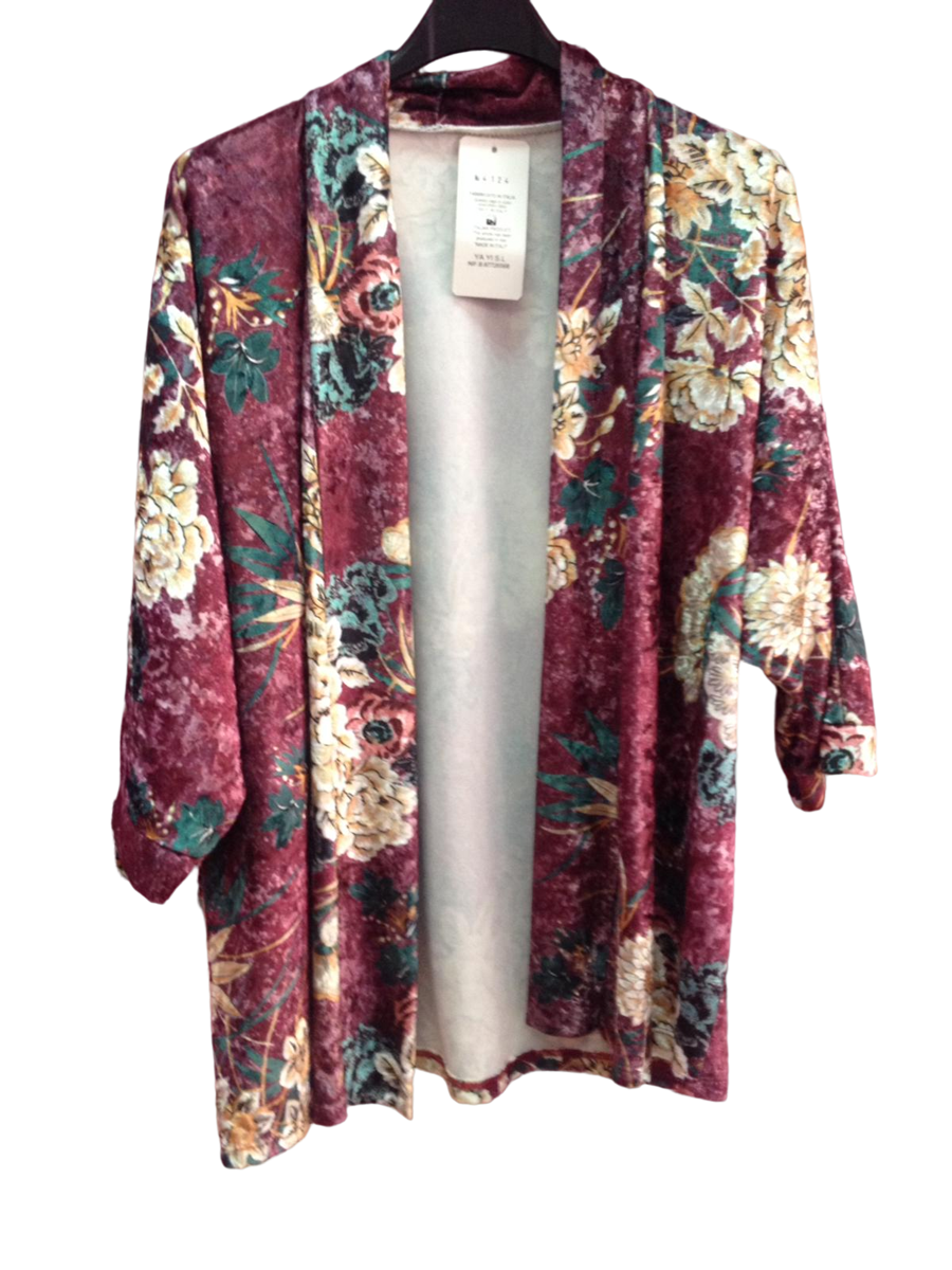 Chaqueta aterciopelada, estampado flores, fondo granate