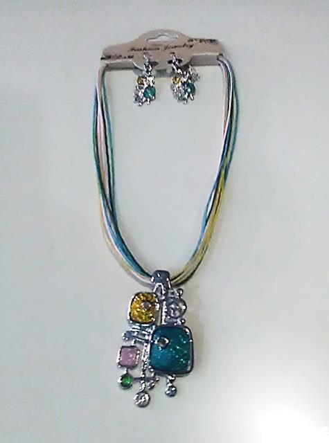 Collar gargantilla con pendientes a juego, rectángulos 