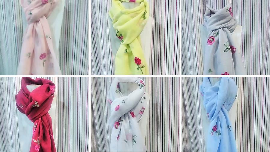 Pashmina de ligera con flores bordadas