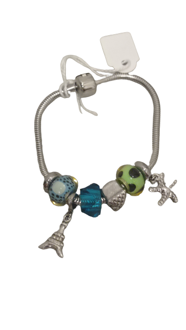 Pulsera de acero con colgantes