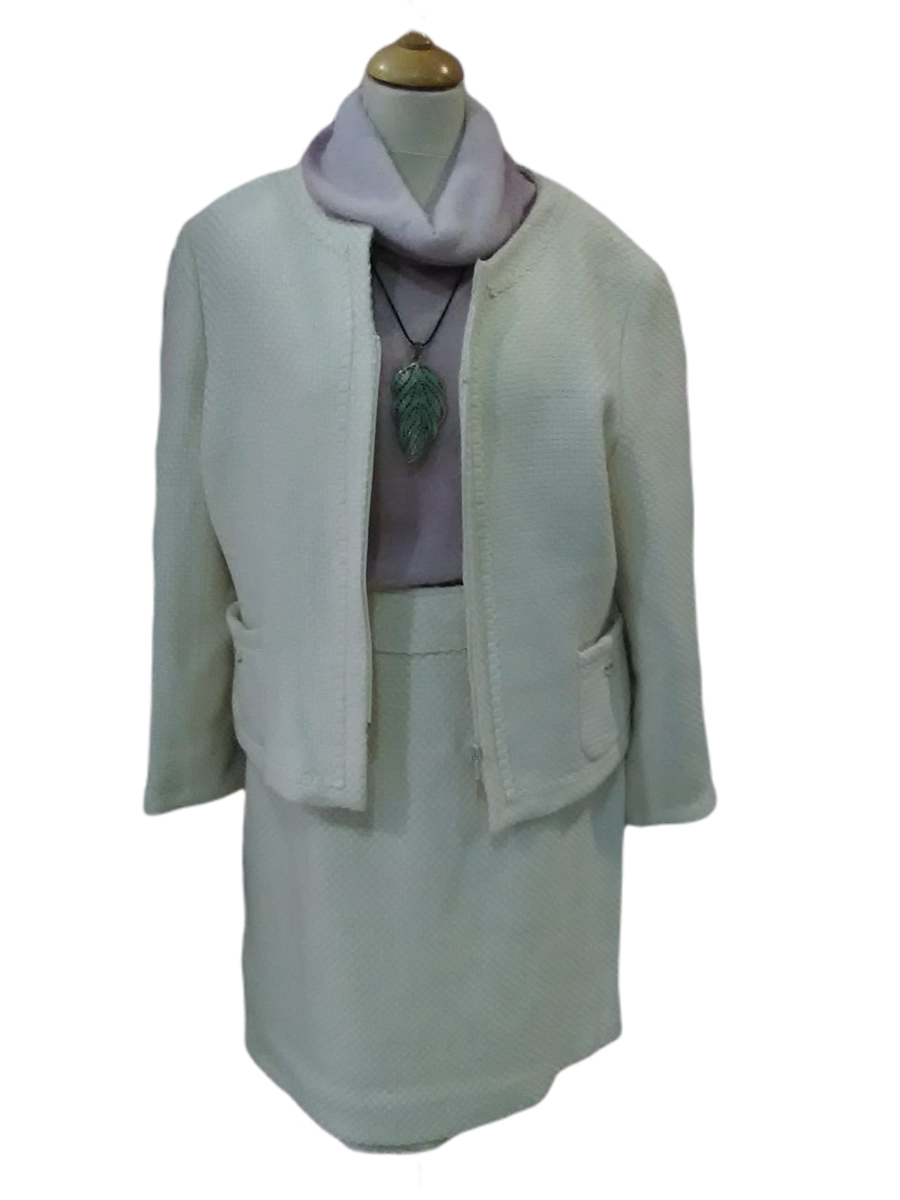 Conjunto de chaqueta y falda, inspiración del clásico de Chanel