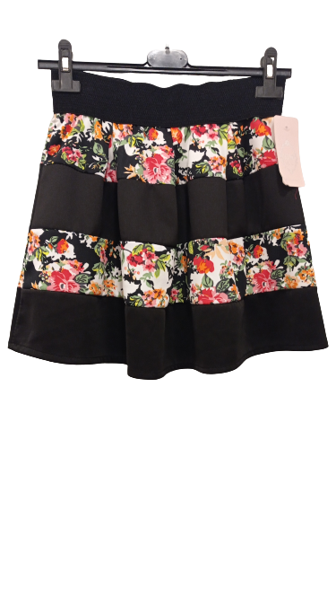Minifalda negra con estampado de flores