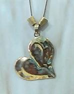 Collar "Corazón colgante" | 068351 | Ropa y complementos para todas, tallas grandes, moda casual, elegante y cómoda.