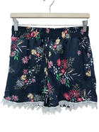 Short Talla Grande Flores | 25-11-001-6-790 | Ropa y complementos para todas, tallas grandes, moda casual, elegante y cómoda.