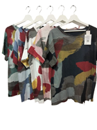 Camiseta "Trazos" | 53-2-053-1-1690 | Ropa y complementos para todas, tallas grandes, moda casual, elegante y cómoda.