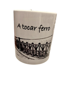 Taza Souvenir. Tarragona. A tocar ferro. | 15-83T-013-87-990 | Ropa y complementos para todas, tallas grandes, moda casual, elegante y cómoda.