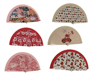 Abanicos de madera con distintos corazones | 20-24-009-69-990 | Ropa y complementos para todas, tallas grandes, moda casual, elegante y cómoda.