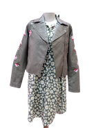 Cazadora polipiel caqui con flores. | 125056 | Ropa y complementos para todas, tallas grandes, moda casual, elegante y cómoda.