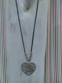 Collar largo, corazón filigrana | 108191 | Ropa y complementos para todas, tallas grandes, moda casual, elegante y cómoda.