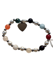 Pulsera con pedrería y perlas, con corazón colgante | 108228 | Ropa y complementos para todas, tallas grandes, moda casual, elegante y cómoda.