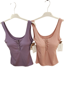 Camiseta de tirantes abotonada | 53-3-095-84-1690 | Ropa y complementos para todas, tallas grandes, moda casual, elegante y cómoda.