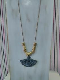 Collar "Abanico" | 108206 | Ropa y complementos para todas, tallas grandes, moda casual, elegante y cómoda.