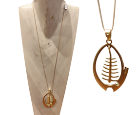 Collar de acero con colgante "Espina" | 20-36A-023-72-1290 | Ropa y complementos para todas, tallas grandes, moda casual, elegante y cómoda.