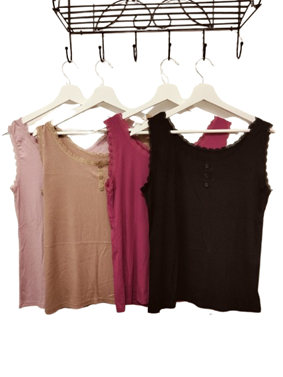 Camiseta de tirantes ancho de encaje con detalle de botones | 25-2-058-49-878 | Ropa y complementos para todas, tallas grandes, moda casual, elegante y cómoda.